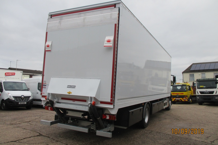 curtain/box, curtain side and box body, cantilever tail lift, paint, tool boxes, mercedes benz, antos, actros, events